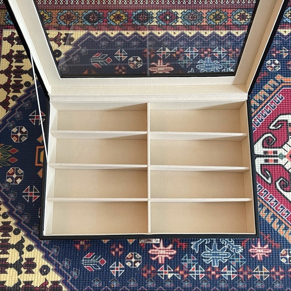 ✨NEW Premium Quality 8 Slot Accessories/Sunglasses Case - Picture 2 of 4